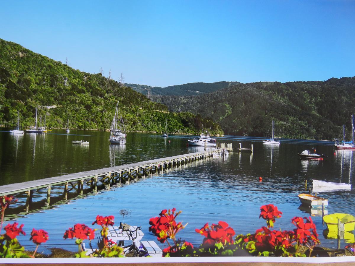 Waterfront Bed And Breakfast Picton Exterior photo